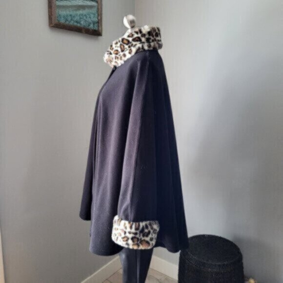 Cejon Fleece Faux Fur Poncho Cape Sz S/M - Picture 10 of 10